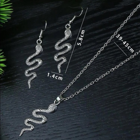 2PC Silver Retro Serpent Snake Earrings & Necklace - Picture 3 of 5
